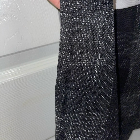 1. STATE Womens Ivory/Black Plaid Sleeveless V-Neck Asymmetrical Shift Dress - Picture 11 of 15